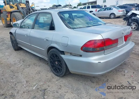 2001 Honda Accord 2.3 Ex z USA, uszkodzony, nr VIN 1HGCG56691A051771